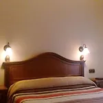 Granada 2*