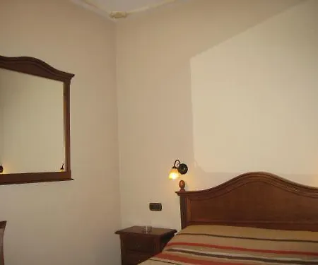 Granada Affittacamere 2*