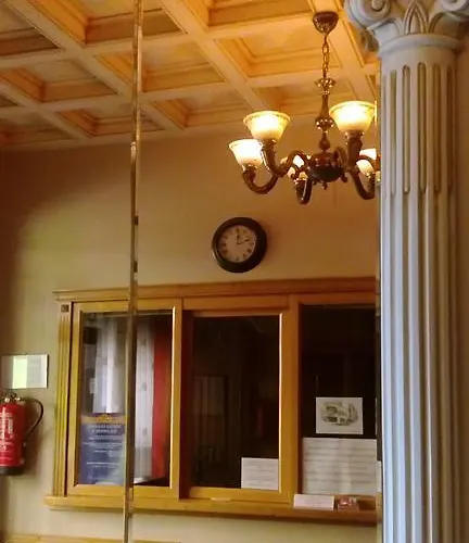 招待所 格拉纳达旅馆 2*