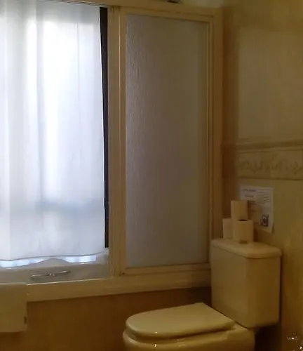 格拉纳达旅馆 2*