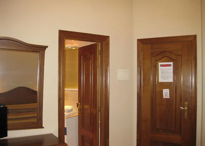 ゲストハウス オスタル グラナダ 2*