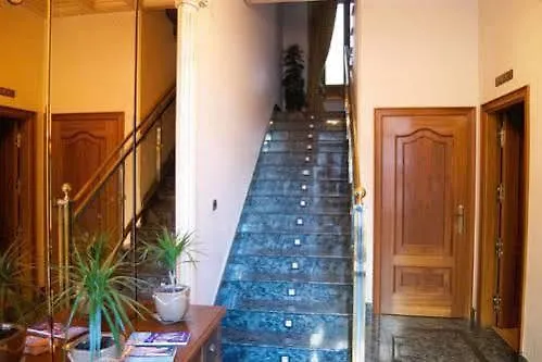 ゲストハウス オスタル グラナダ