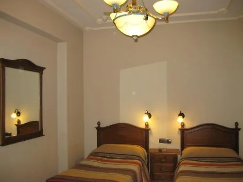 格拉纳达旅馆 招待所